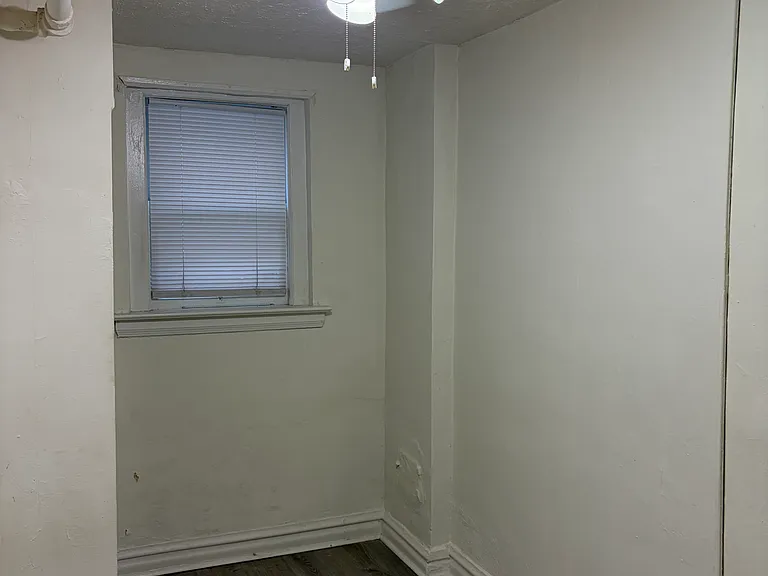 2757 Euclid Heights Blvd #7 — Photo 2