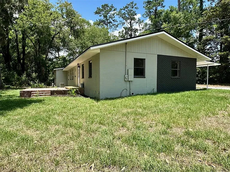 12104 NW US Highway 441 — Photo 25