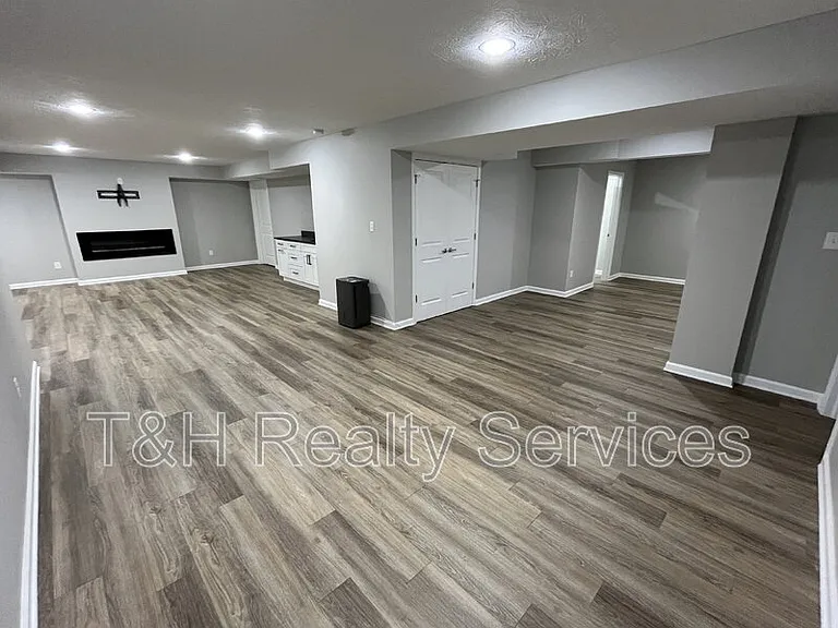 11423 Mears Dr — Photo 5
