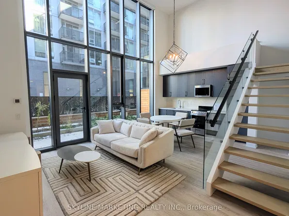 2450 Old Bronte Rd #114, Oakville, ON L6M 5P6