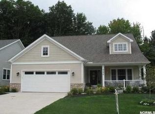 6594 Hidden Woods Trl, Richmond Hts, OH 44143
