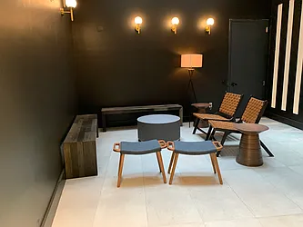 Rented by R New York