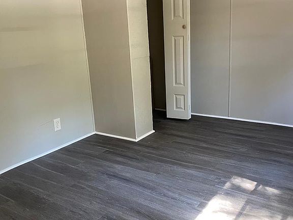 4th image of 124 Americana St