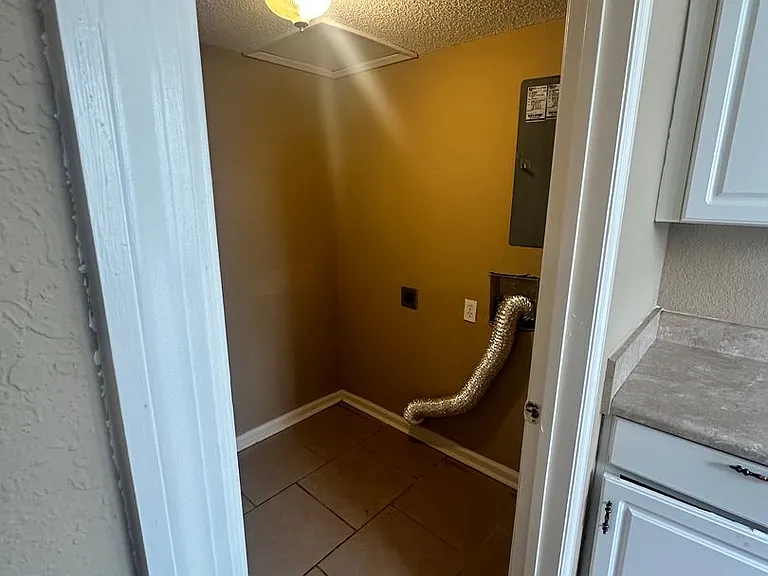 1305 Breckenridge Dr #9 — Photo 10