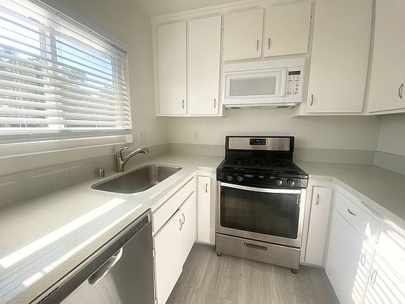 4th image of 4639 Pico St APT 7