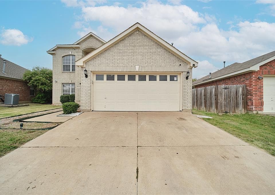1st image of 823 Gillon Dr
