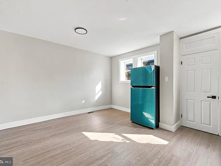 5840 Crittenden St — Photo 4