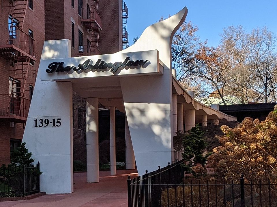 1st image of 13915 83rd Ave APT 611