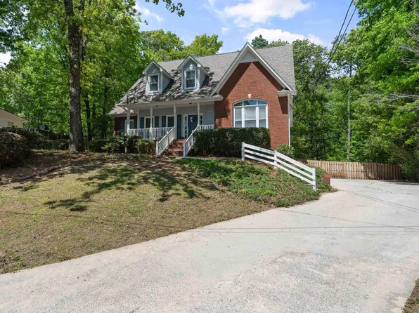 1680 Russet Hill Cir, Hoover, AL 35244