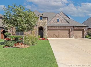 6615 S Willow Pl, Broken Arrow, OK 74011