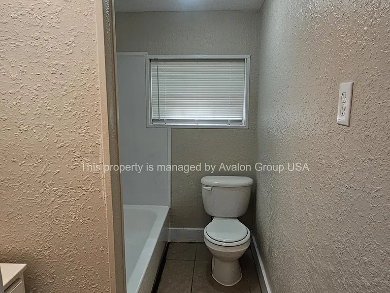 9831 Ridge Blvd — Photo 4