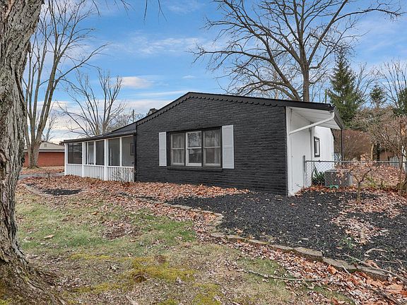 3rd image of 343 Flint Ridge Dr