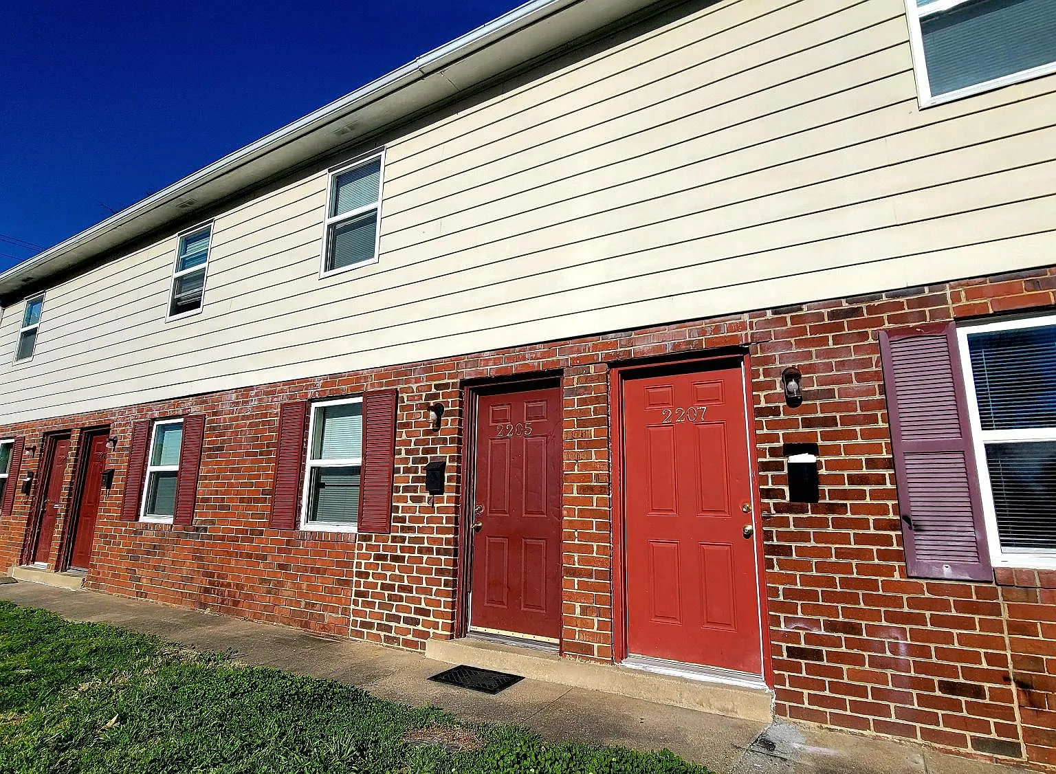 2 bed, 900 sqft, $1,095 — Photo 2