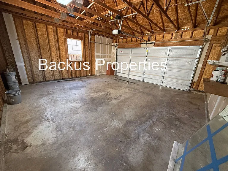 7 Moreno St — Photo 25