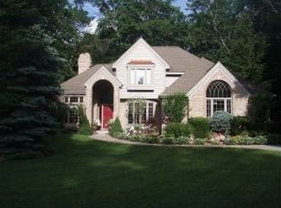 3885 Lake Point Dr, Muskegon, MI 49441