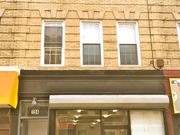 194 Howard Avenue image 1 of 20