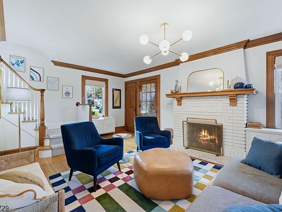 5th image of 148 Oakview Ave