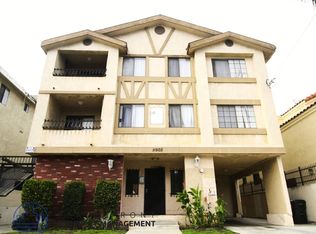11503 Menlo Ave., Hawthorne, CA 90250