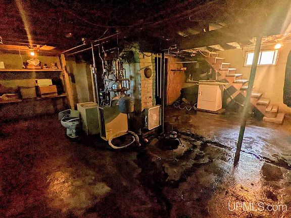 3rd image of 1002 N 7th Ave