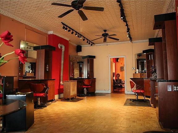 3rd image of 2527 S Jefferson Ave