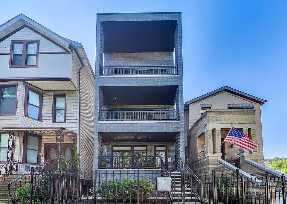 1st image of 1755 W Cornelia Ave #2