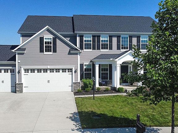 3rd image of 7096 Beachwood Way