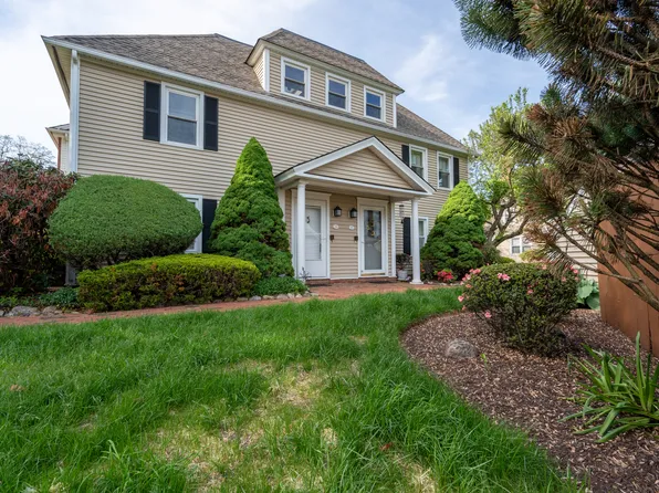 1 East Hayestown Road #24, Danbury, CT 06811