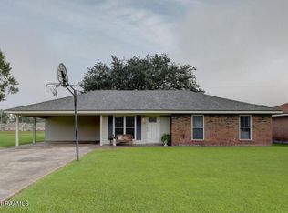 403 Cheyenne Cir, Scott, LA 70583