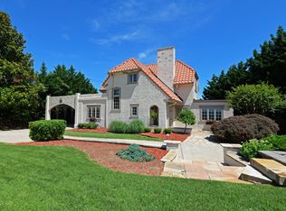 460 N Crest Rd, Chattanooga, TN 37404