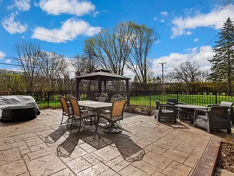 803 Rose Ave — Photo 13
