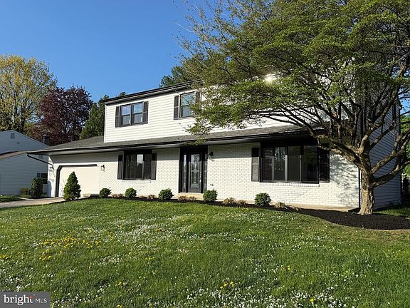 2nd image of 136 Allendale Way