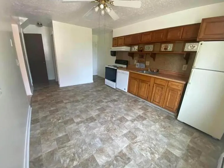 130 Jefferson Ave #4 — Photo 8