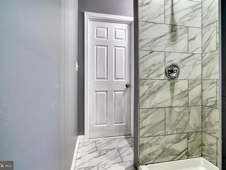814 N Stricker St #1 — Photo 6