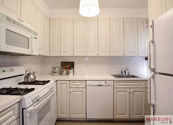 Sold by Warburg | media 14