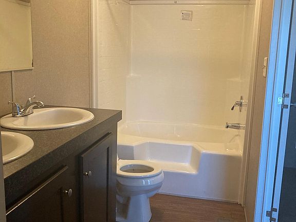 4th image of 132 Cridland Dr