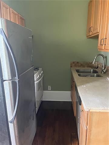 2nd image of 1725 Terpsichore St