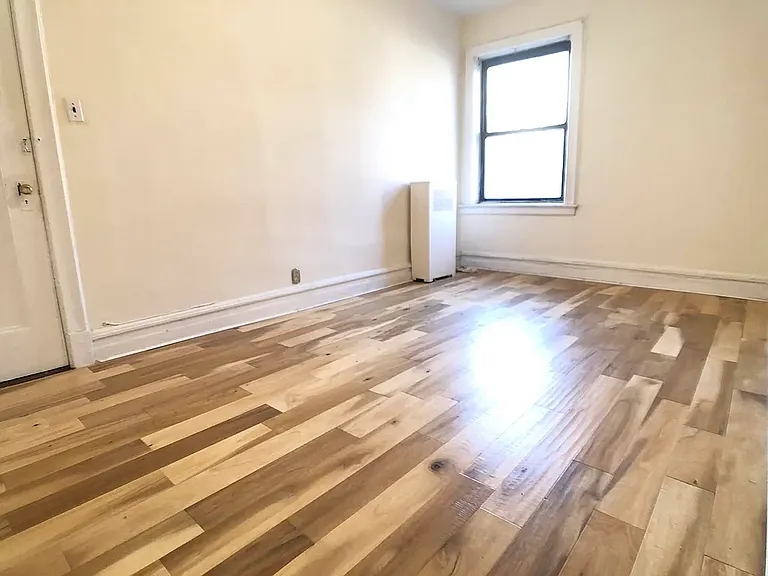 800 E 13th St #2I — Photo 9