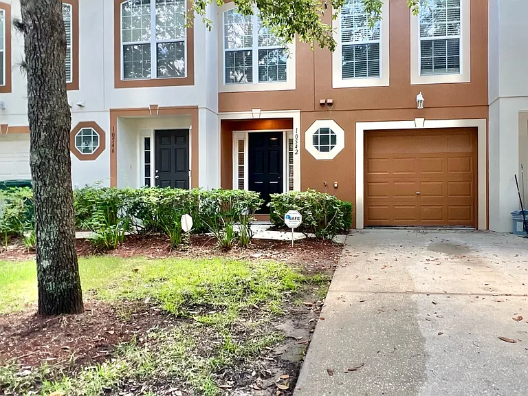 10542 Autumn Trace Rd — Photo 1