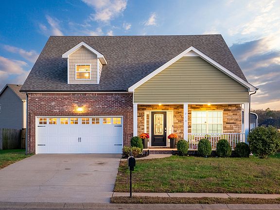 3rd image of 713 Crestone Ln