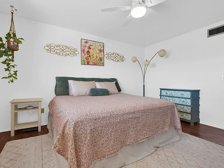 5315 N 18th St #9 — Photo 13