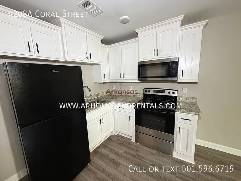 4208A Coral St — Photo 4