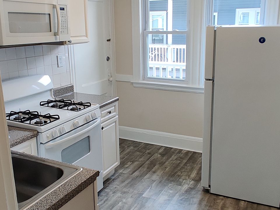 1st image of 30 Harwood St APT 8