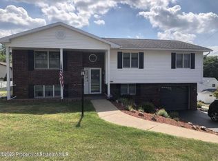 1024 E State St, Archbald, PA 18403