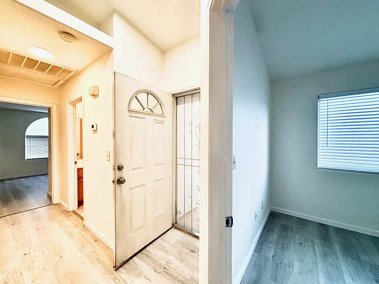 5312 Padua Way — Photo 15