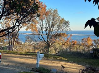 32 Seaview Ter, Highlands, NJ 07732