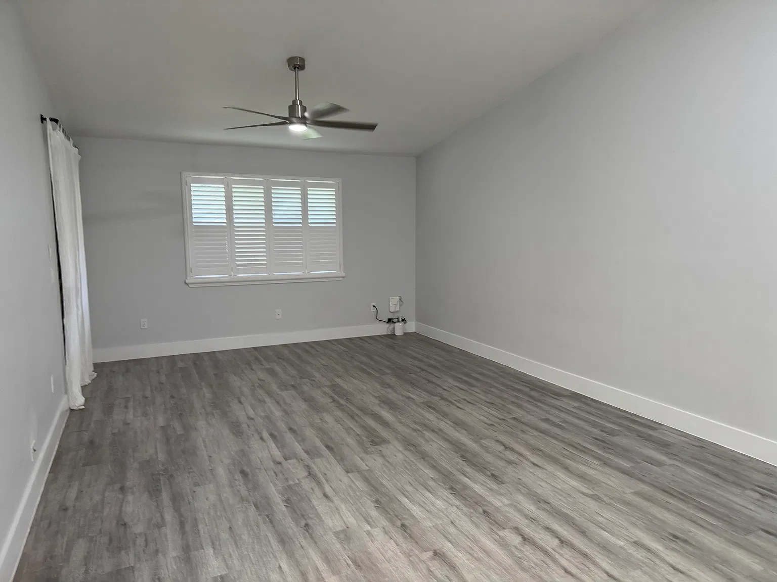 2 bed, 1120 sqft, $2,100 — Photo 2