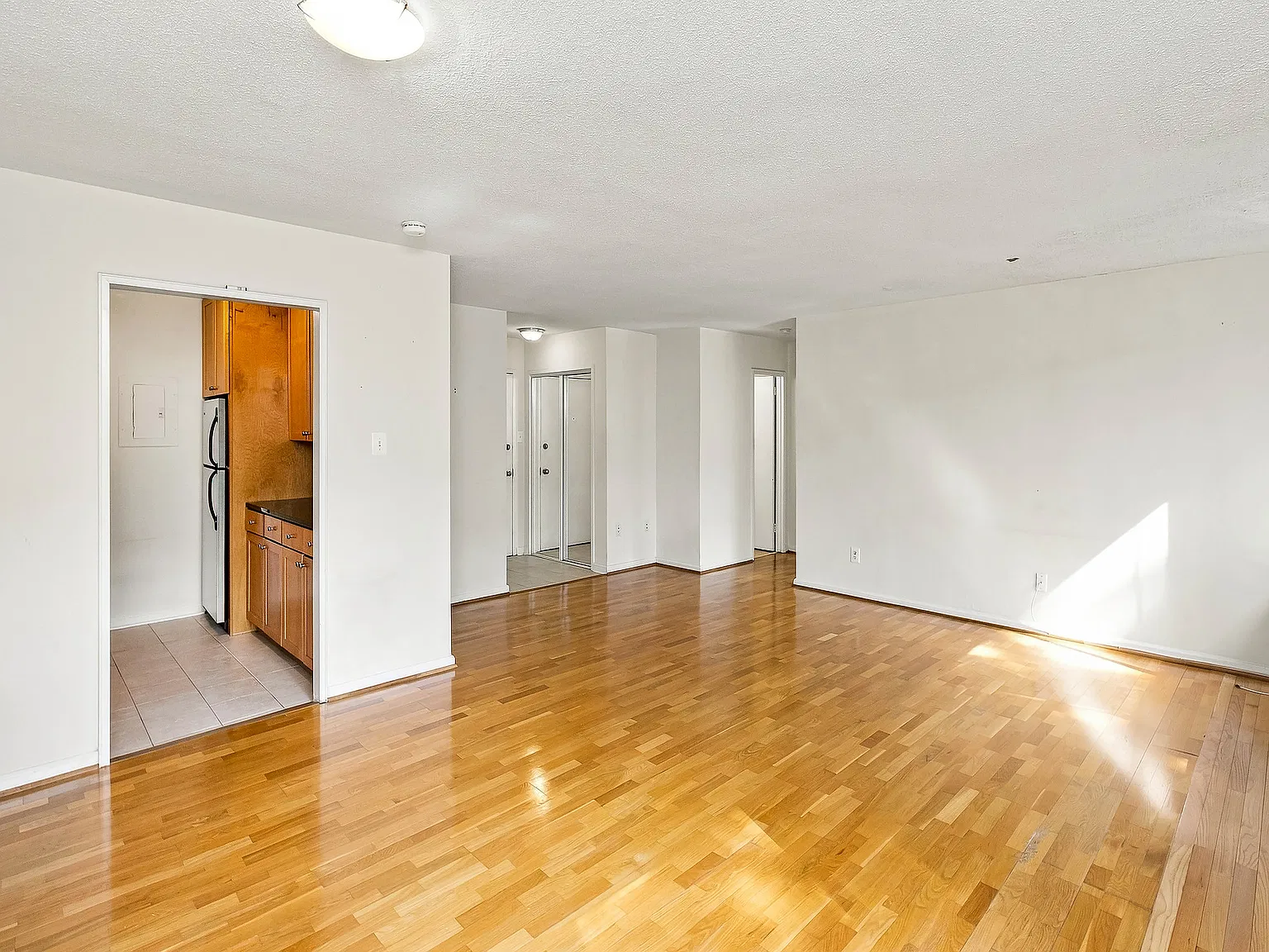 1 bed, 685 sqft, $1,995 — Photo 4