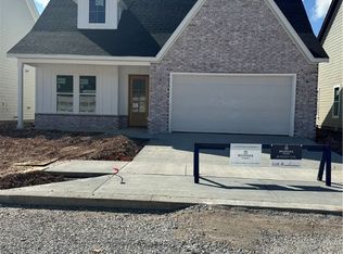 5904 S 41st St, Rogers, AR 72758