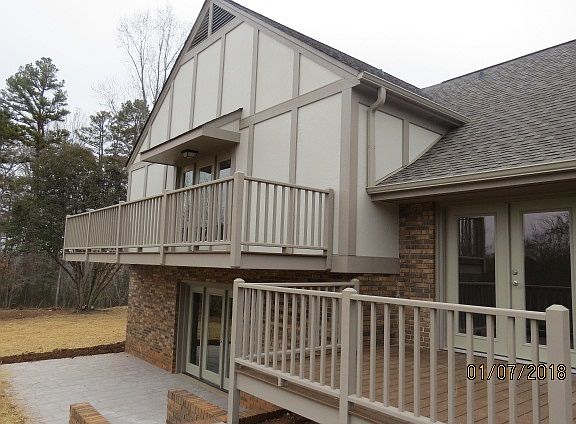 4th image of 245 Lincoln Dr