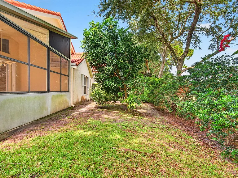 5225 Brookview Dr — Photo 80